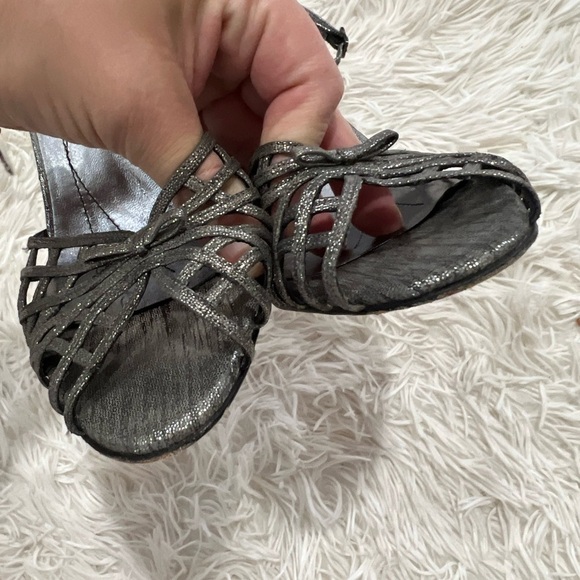 Kate Spade Shimmer Strappy Sandal - size 8.5 - Picture 9 of 10